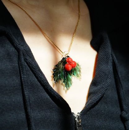 Red Berry Holly Glass Necklace