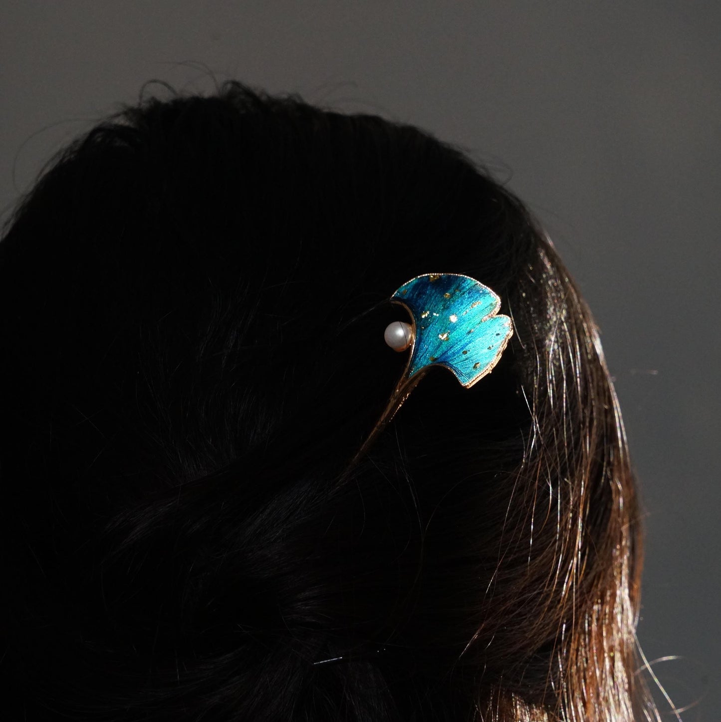 Blue Ginkgo Leaf Hair Stick, Peacock Feather Hairpin, Gold Leaf & Pearl Jewelry, Art Nouveau Botanical, Meaningful Gift for Her
