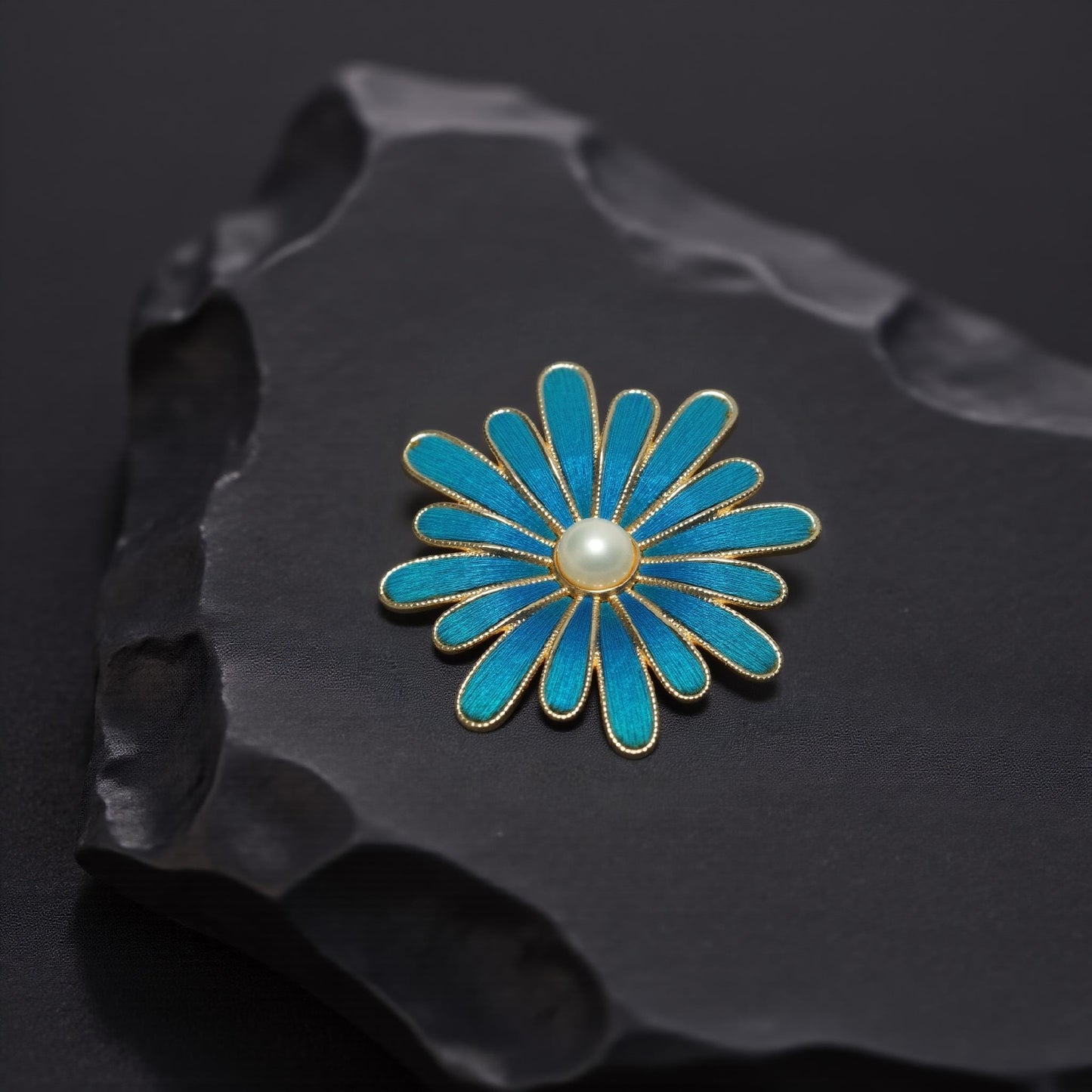 Daisy Brooch With Pearl, Fine Peacock Feather Art, Handmade Flower Jewelry, Unique Christmas Gift