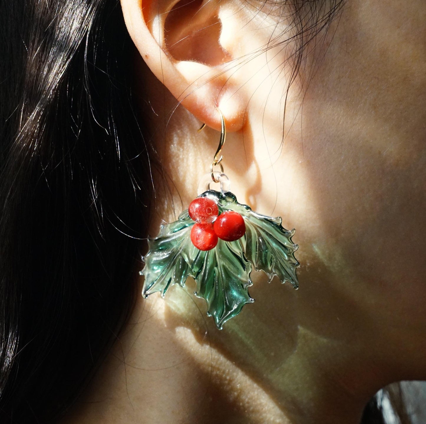Christmas Holly Necklace, Lampwork Glass Mistletoe Pendant, Red Berry Yule Gift, Winter Solstice Charm
