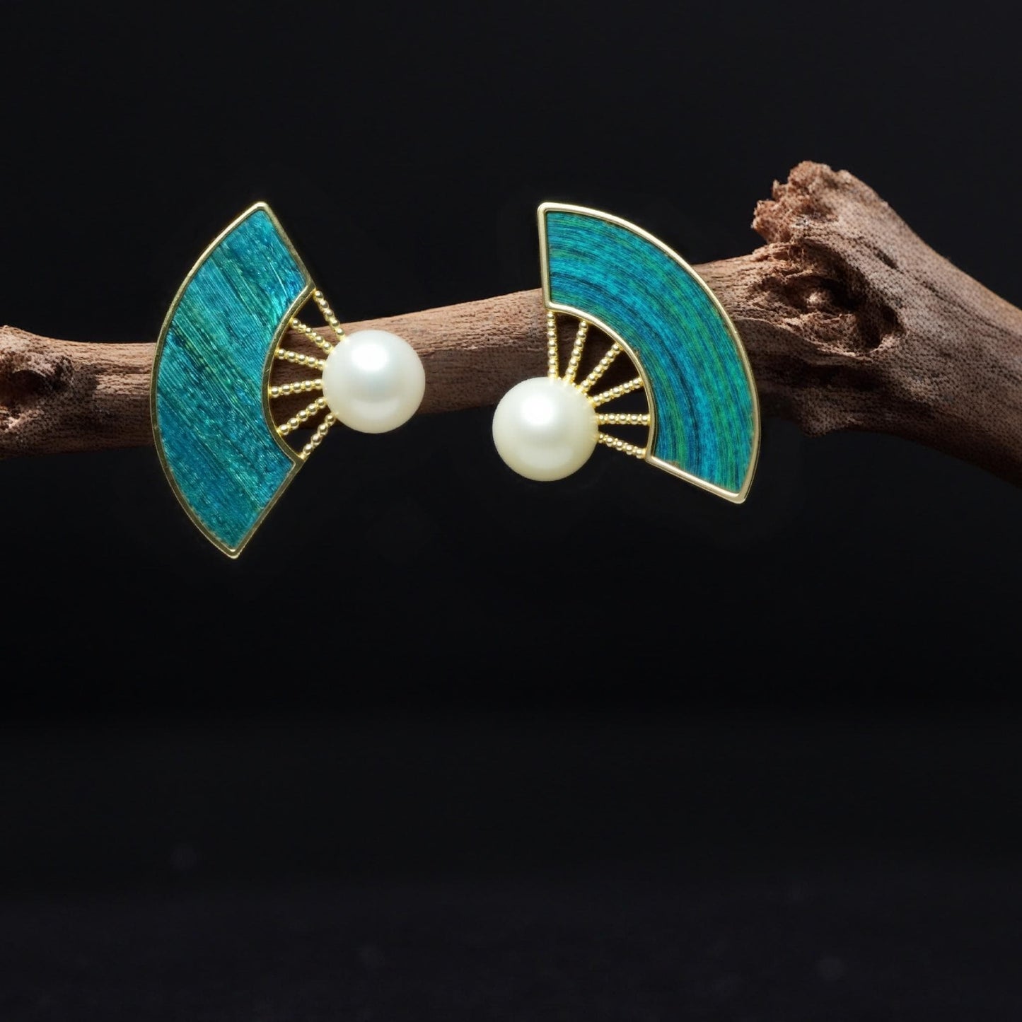 Fan Earrings with Pearl, Vintage Style Peacock Feather Jewelry, Unique Gift for Her, Customizable