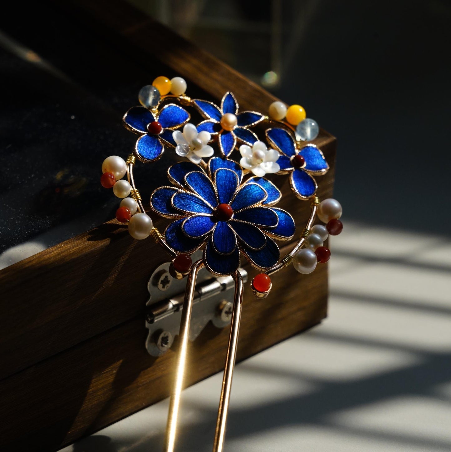 Exquisite Floral Hair Pin, Fine Peacock Feather Art, Classic Chinoiserie Jewelry, Statement Gemstone Hairpiece