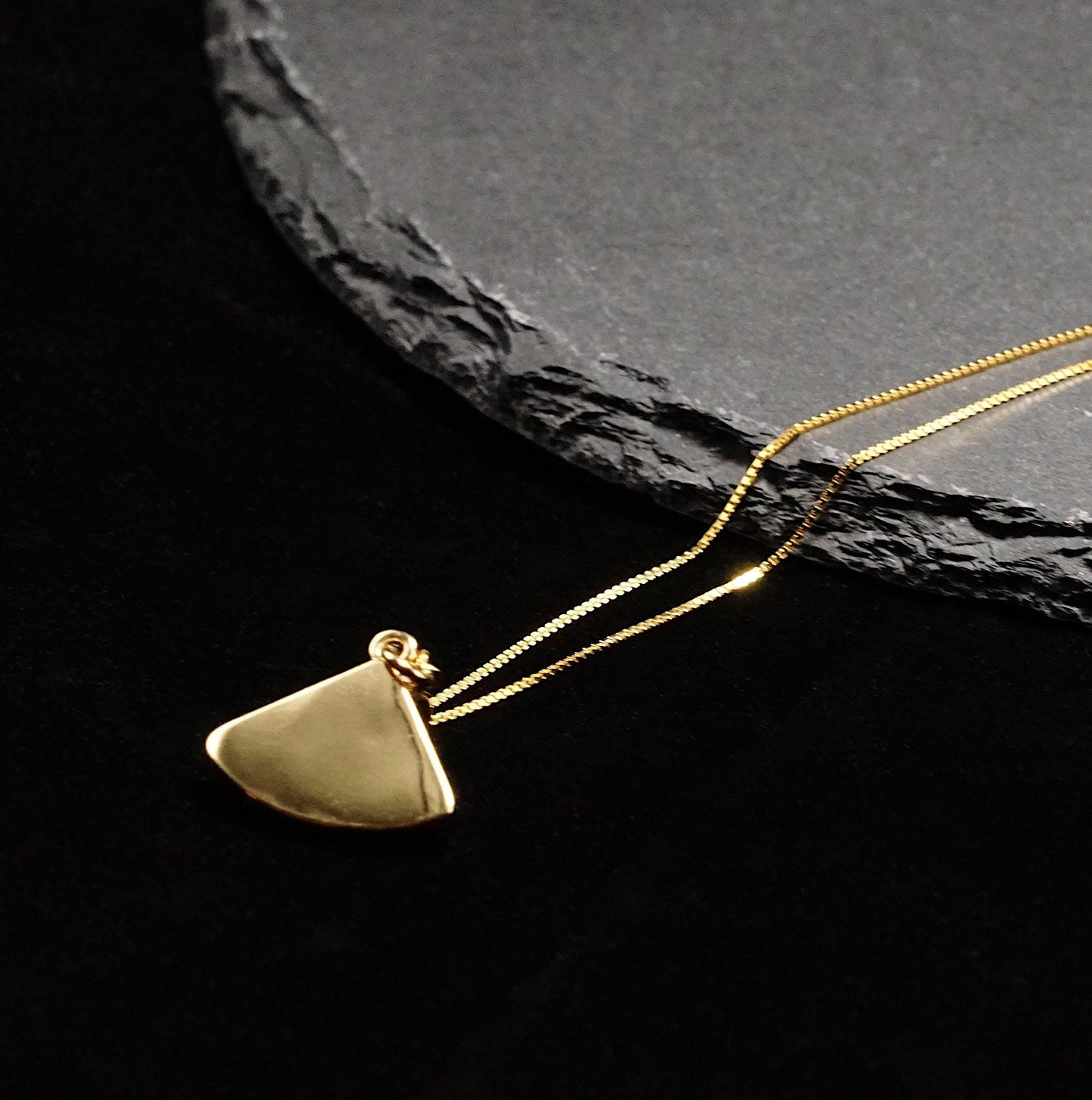 Elegant Blue Pendant, Minimalist Gold Necklace with Peacock Feather, Dainty Geometric Jewelry, Gift for Her