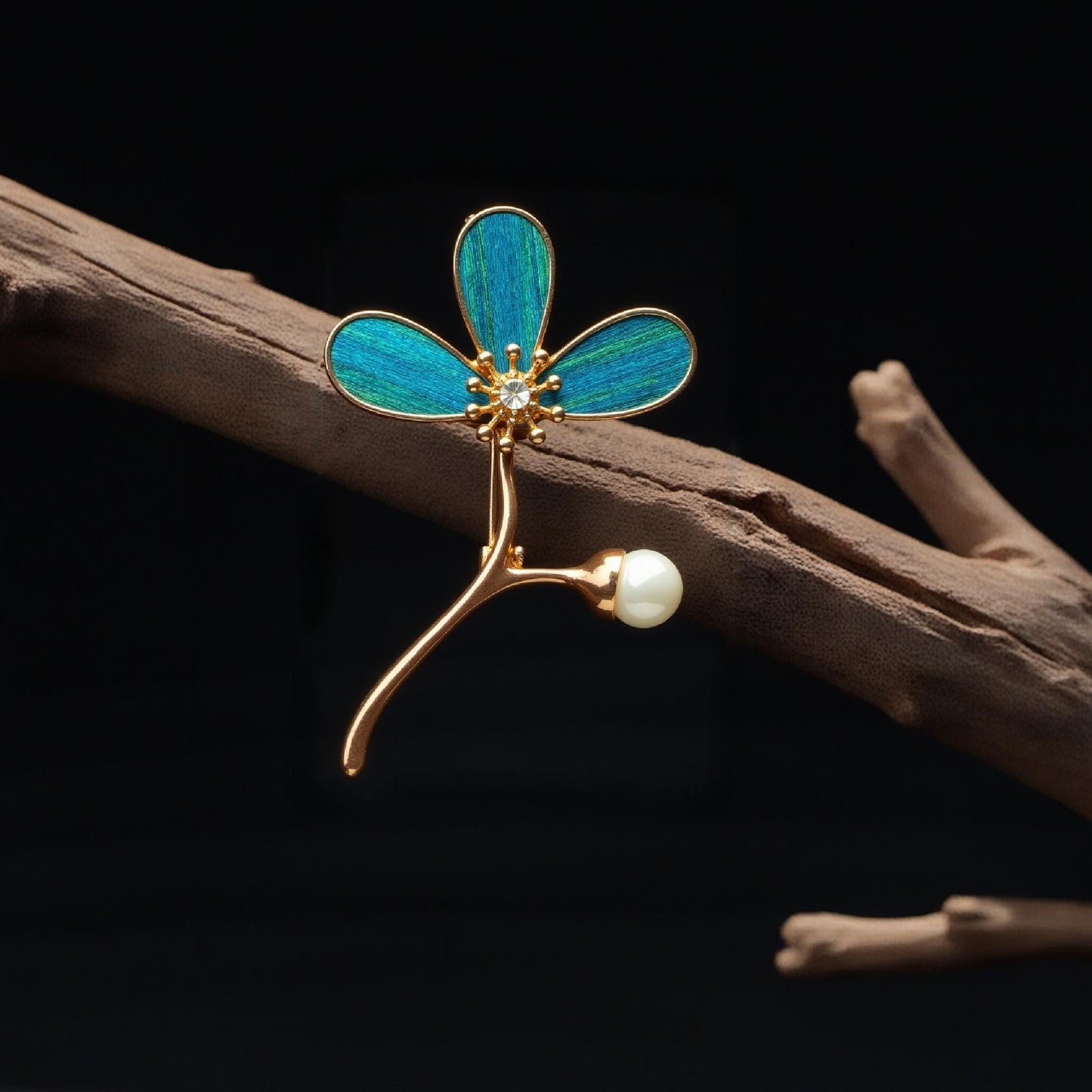 Clover Flower Brooch with Pearl, Vintage Style Peacock Feather Pin, Botanical Jewelry, Dian Cui / Tian Tsui Art