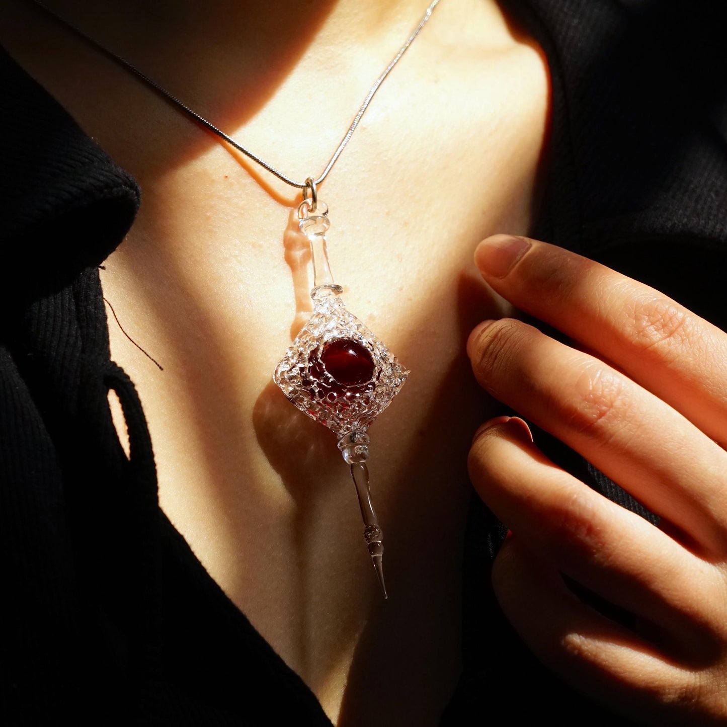 Alchemist's Crimson Stone Necklace, Handblown Glass Magic Pendant, Dark Academia Aesthetic, Gothic Sorcerer Jewelry,Unique Geek Gift