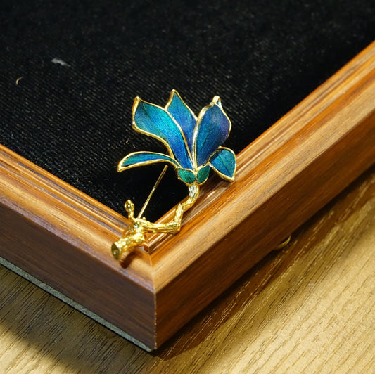 Peacock Feather Iris Brooch, Gold Flower Pin, Botanical Iris Jewelry, Blue Teal Statement Brooch, Unique Nature Inspired