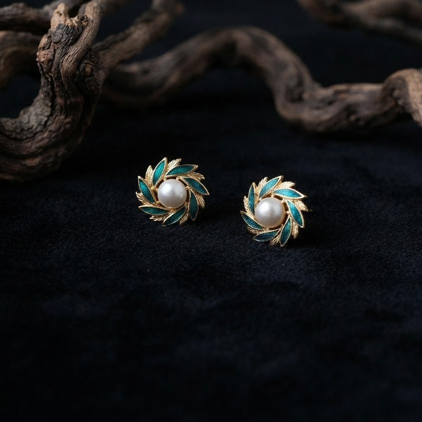 Pinwheel Stud Earrings