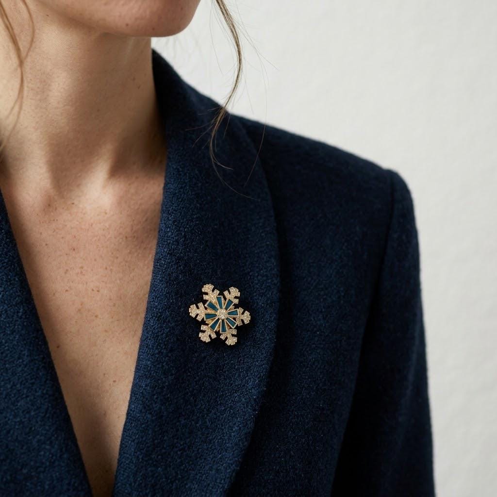 Spinning Snowflake Necklace