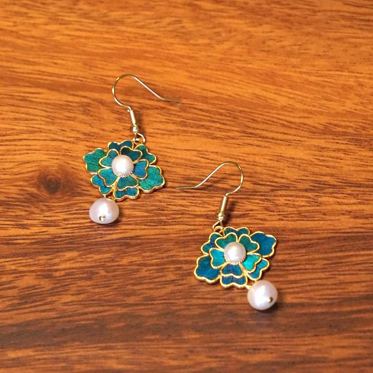 Floral Pearl Earrings