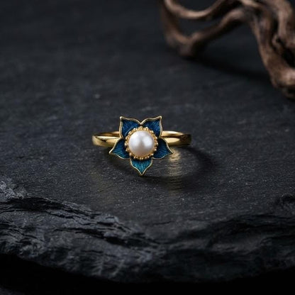 Adjustable Flower Ring With Peacock Feather