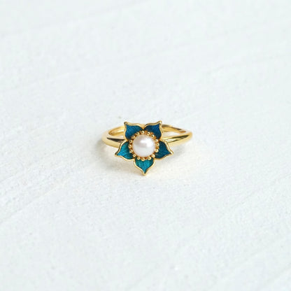 Adjustable Flower Ring With Peacock Feather
