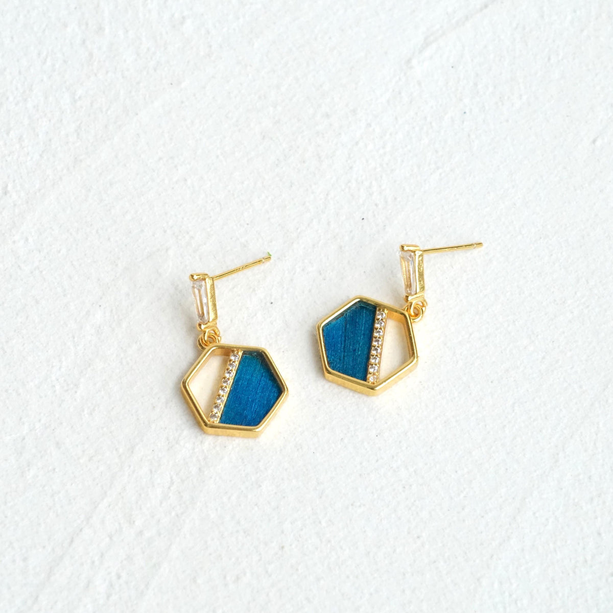 Openwork Geometric Drops With Peacock Feather